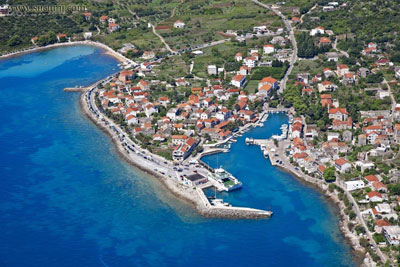 Ferry in Sućuraj port (island of Hvar)